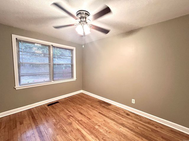 704 FOREST Lane, Benton, AR 72019