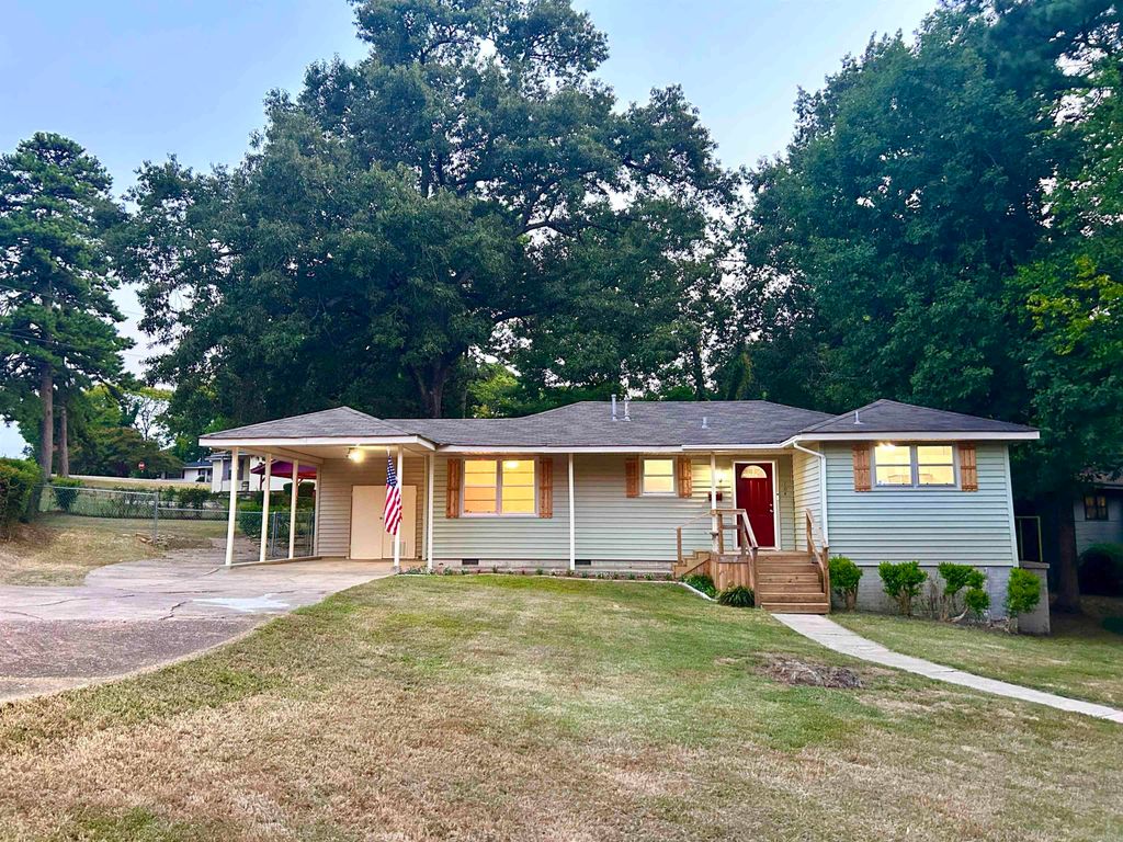 704 FOREST Lane, Benton, AR 72019