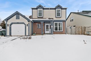 220 Pinehurst Drive, Mundelein, IL 60060