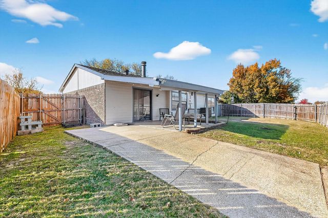 5613 Powers Street, The Colony, TX 75056