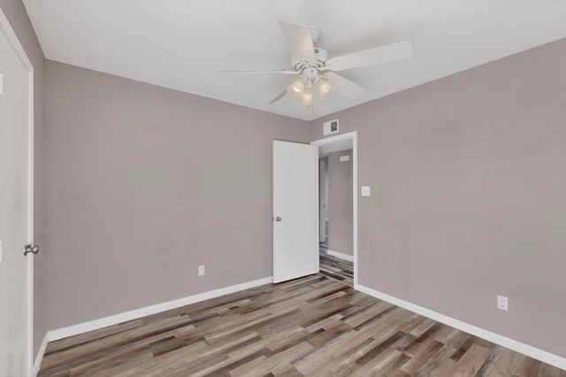 5613 Powers Street, The Colony, TX 75056