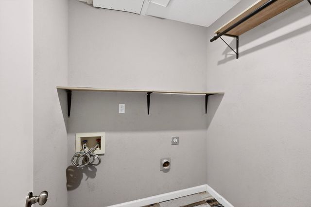 5613 Powers Street, The Colony, TX 75056