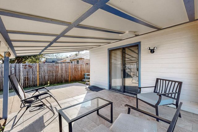 5613 Powers Street, The Colony, TX 75056