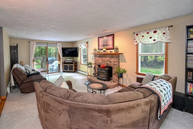 110 Ring Rd, Kingston, MA 02364