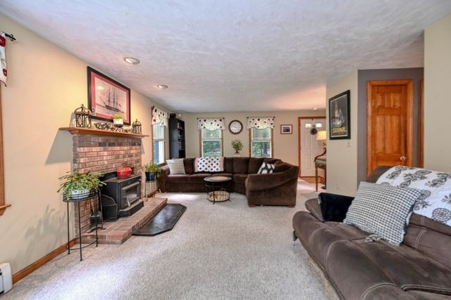 110 Ring Rd, Kingston, MA 02364
