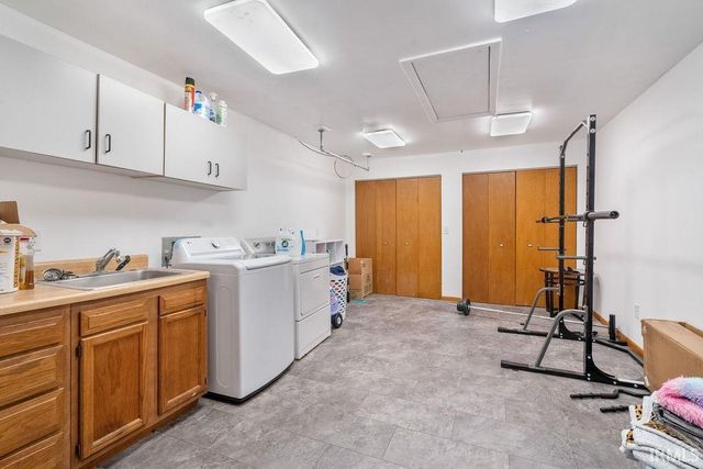 3021 MAYFAIR Drive, Kokomo, IN 46902