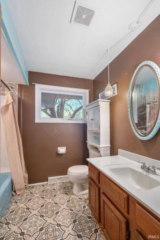 3021 MAYFAIR Drive, Kokomo, IN 46902