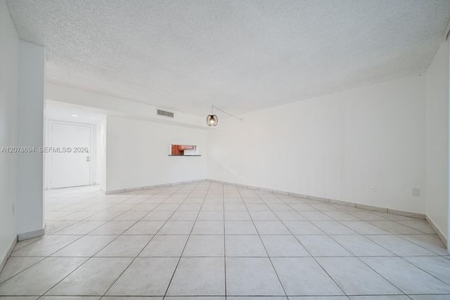 8420 SW 133rd Ave Road 224, Miami, FL 33183