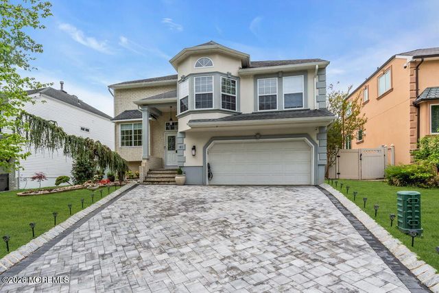 81 Ortley Court, Matawan, NJ 07747