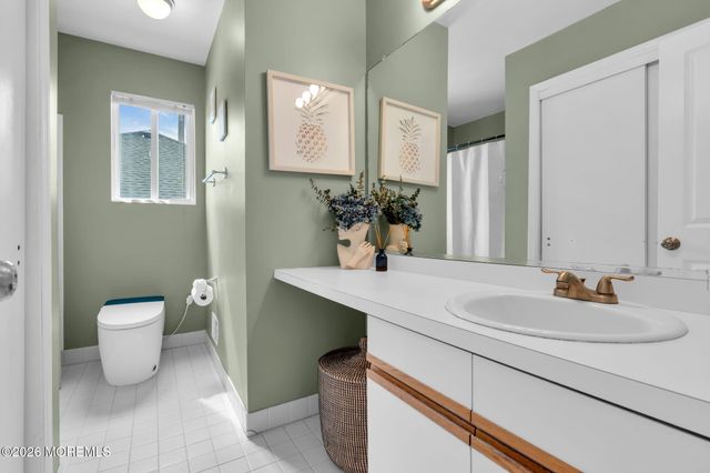 81 Ortley Court, Matawan, NJ 07747