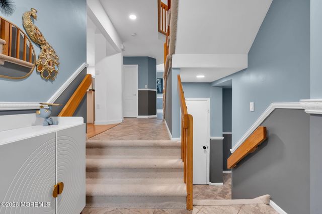 81 Ortley Court, Matawan, NJ 07747
