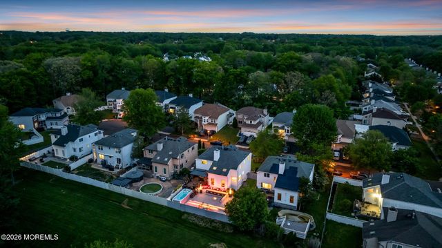 81 Ortley Court, Matawan, NJ 07747