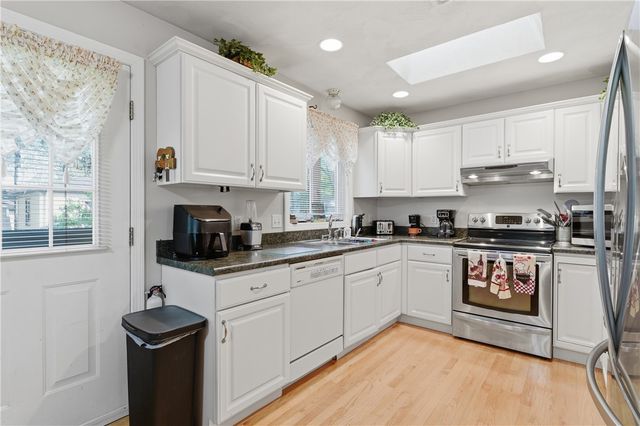 365 Maple Street, Warwick, RI 02888
