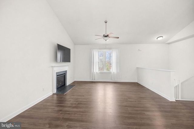 2308 LAKEVIEW PKWY, Locust Grove, VA 22508