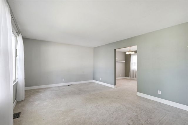 418 Zimmer Drive, Fairborn, OH 45324