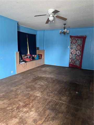 406 Mathis St, Taft, TX 78390