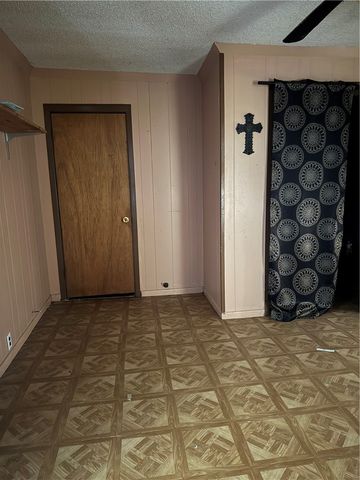 406 Mathis St, Taft, TX 78390