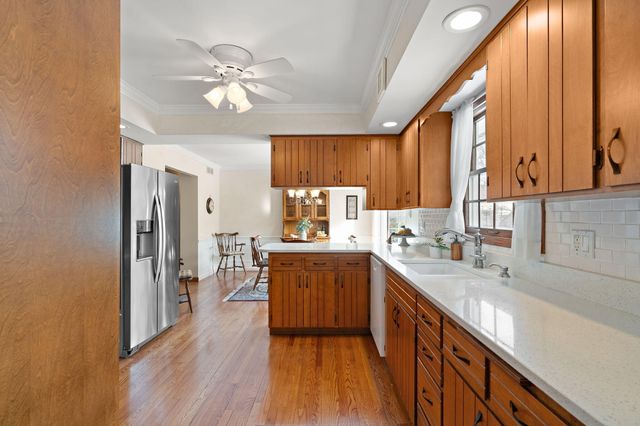 8423 Harrison Avenue, Munster, IN 46321