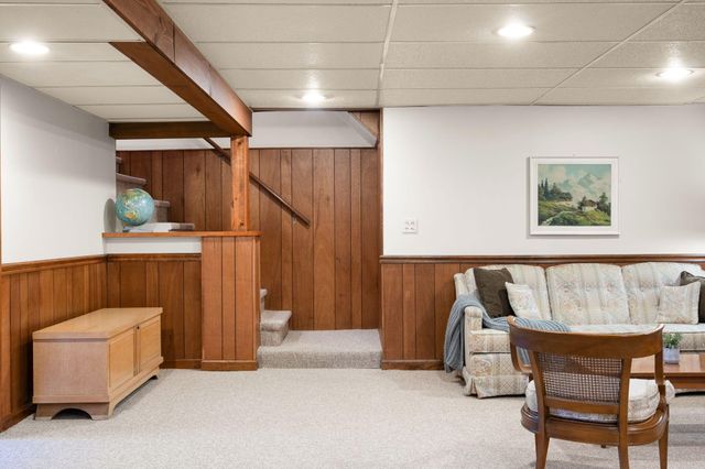 8423 Harrison Avenue, Munster, IN 46321