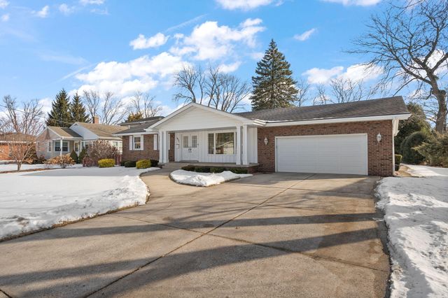 8423 Harrison Avenue, Munster, IN 46321