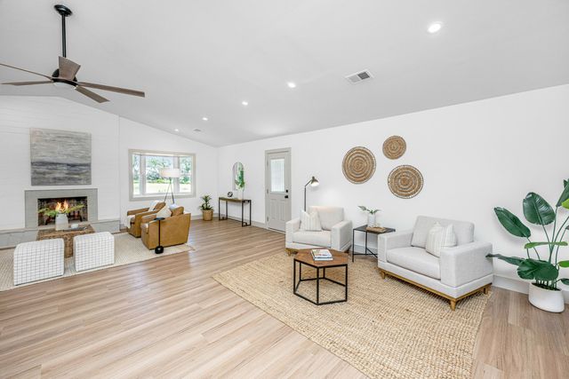 2150 Pierpont Avenue, Charleston, SC 29414