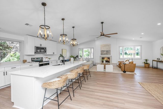 2150 Pierpont Avenue, Charleston, SC 29414