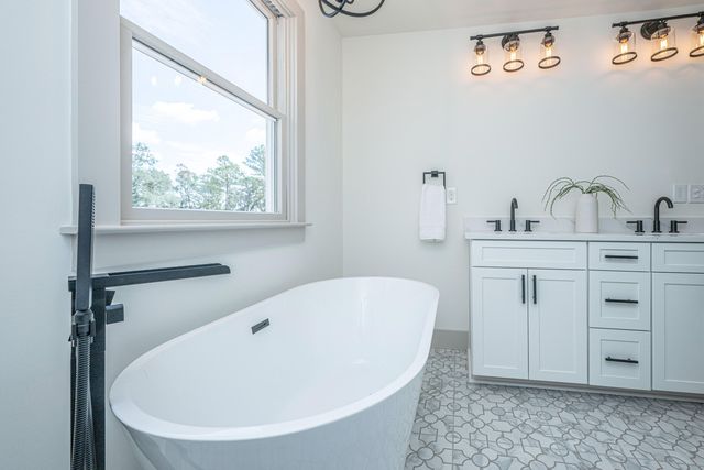 2150 Pierpont Avenue, Charleston, SC 29414