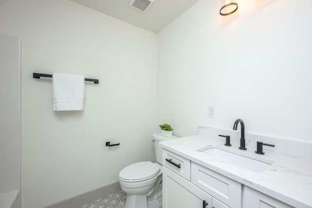 2150 Pierpont Avenue, Charleston, SC 29414