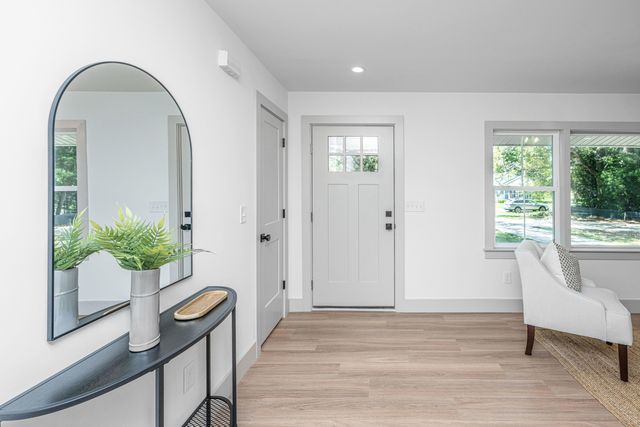 2150 Pierpont Avenue, Charleston, SC 29414