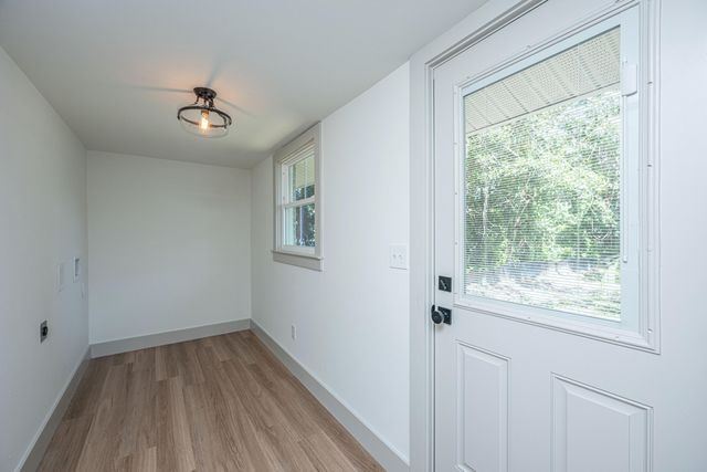 2150 Pierpont Avenue, Charleston, SC 29414