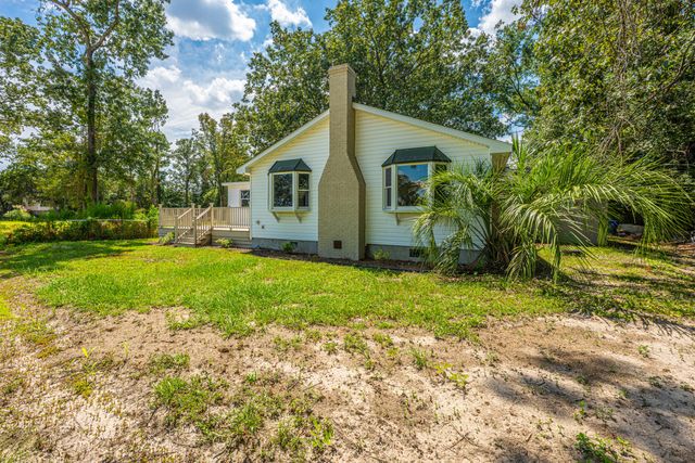 2150 Pierpont Avenue, Charleston, SC 29414