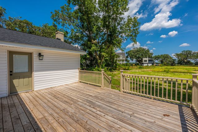 2150 Pierpont Avenue, Charleston, SC 29414