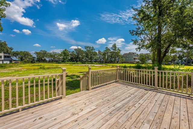 2150 Pierpont Avenue, Charleston, SC 29414