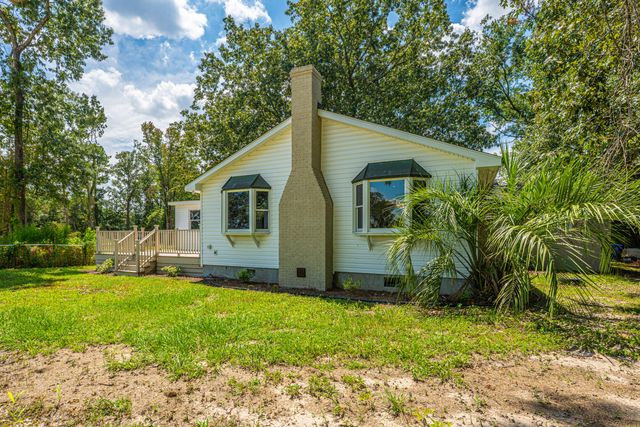 2150 Pierpont Avenue, Charleston, SC 29414