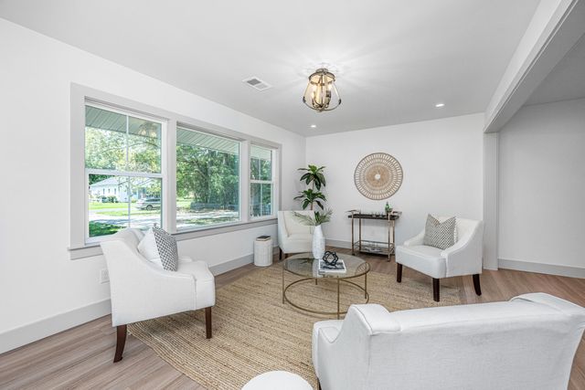 2150 Pierpont Avenue, Charleston, SC 29414