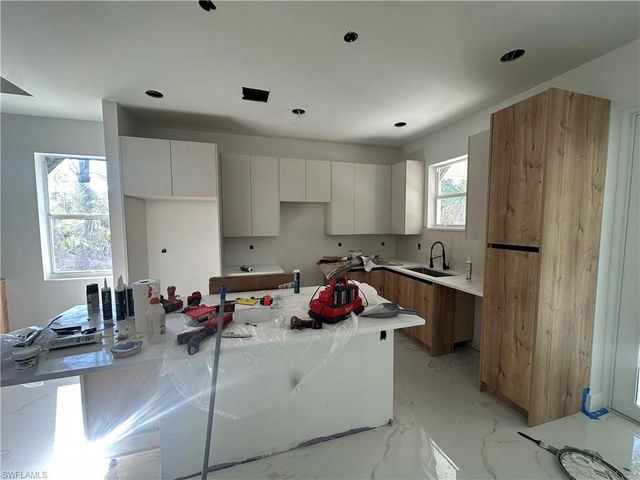 1073 Sherwin ST, Port Charlotte, FL 33953