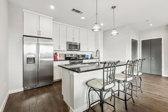 5609 Smu Boulevard 401, Dallas, TX 75206