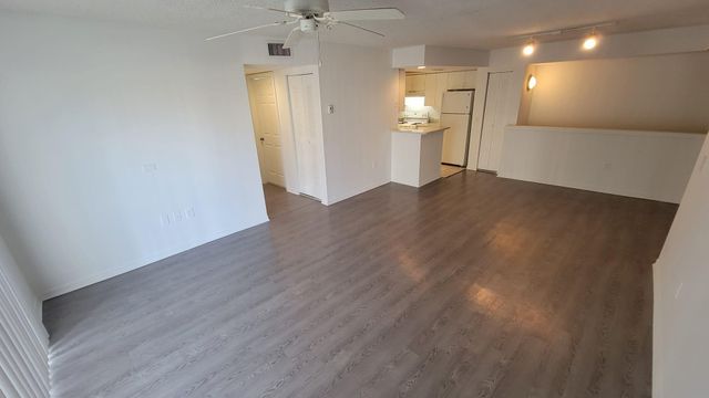 4197 N Haverhill Road 208, West Palm Beach, FL 33417