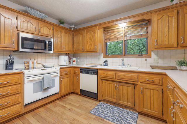 5 Treetop Drive, Kimberling City, MO 65686