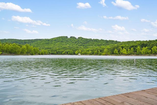 5 Treetop Drive, Kimberling City, MO 65686