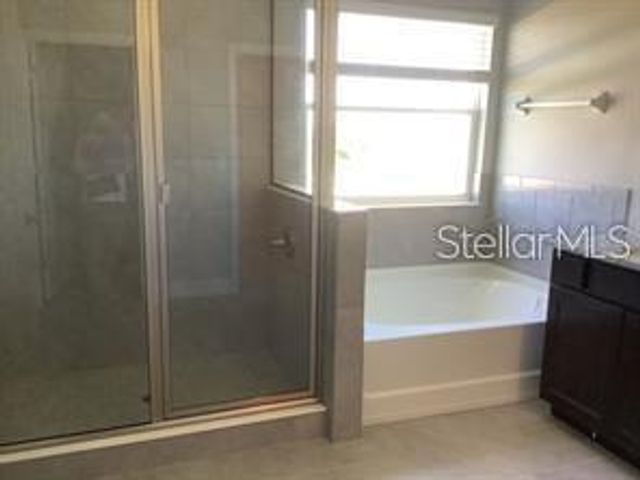 5324 GROVE MILL LOOP, Lakewood Ranch, FL 34211