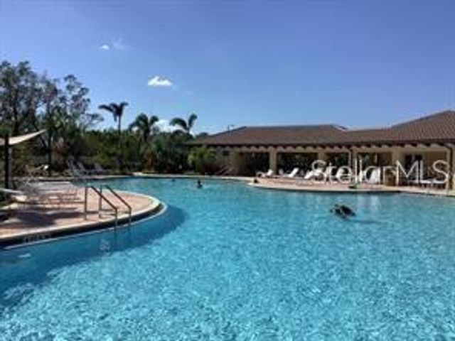 5324 GROVE MILL LOOP, Lakewood Ranch, FL 34211