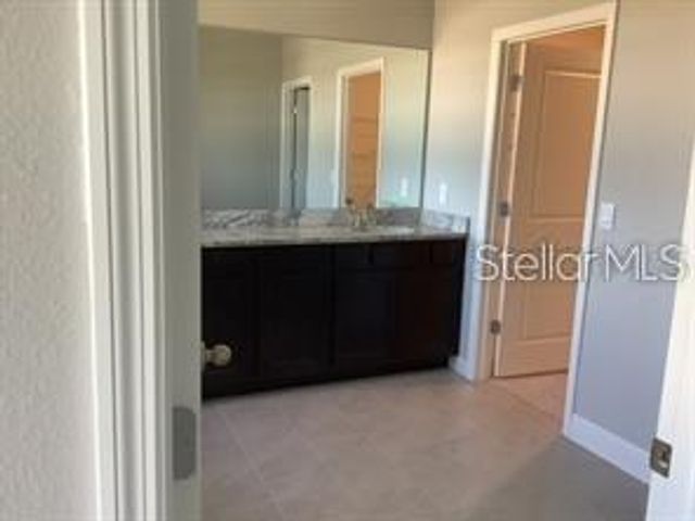 5324 GROVE MILL LOOP, Lakewood Ranch, FL 34211