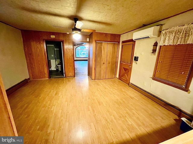 323 N HOBART ST, Gordon, PA 17936