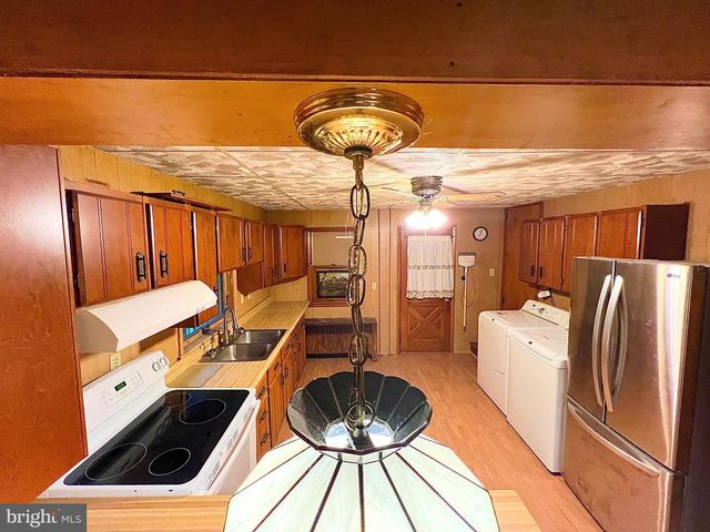 323 N HOBART ST, Gordon, PA 17936