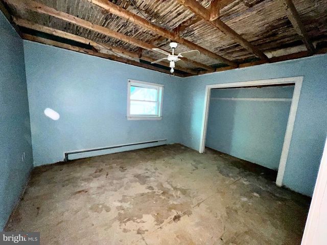 323 N HOBART ST, Gordon, PA 17936