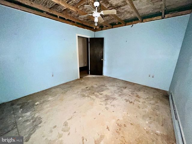 323 N HOBART ST, Gordon, PA 17936