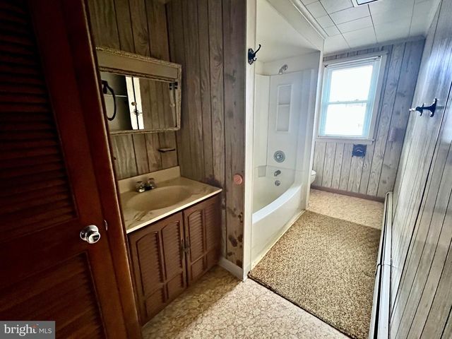 323 N HOBART ST, Gordon, PA 17936