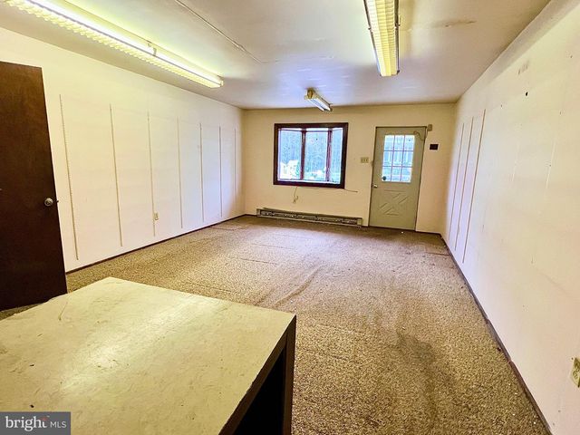 323 N HOBART ST, Gordon, PA 17936