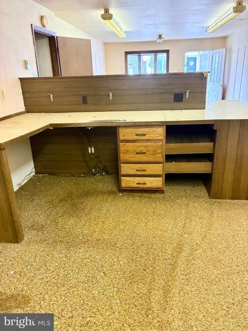 323 N HOBART ST, Gordon, PA 17936